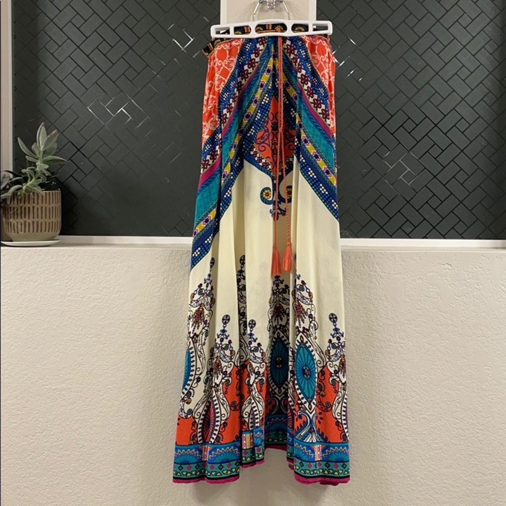 Patterned maxi skirt